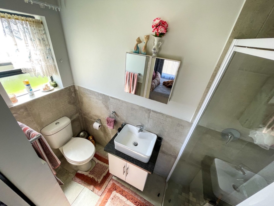 2 Bedroom Property for Sale in Reebok Western Cape